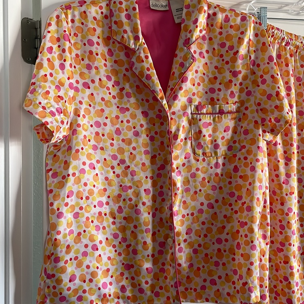 Women’s Colorful PJs Size Medium 🧡💖🧡💖🧡💖🧡Excellent condition NWOT $25 - Picture 3 of 5